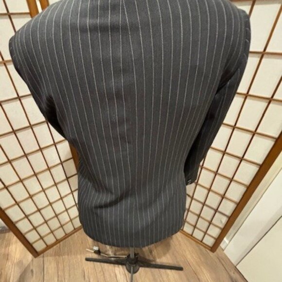 Two Piece Suit - Picture 4 of 10